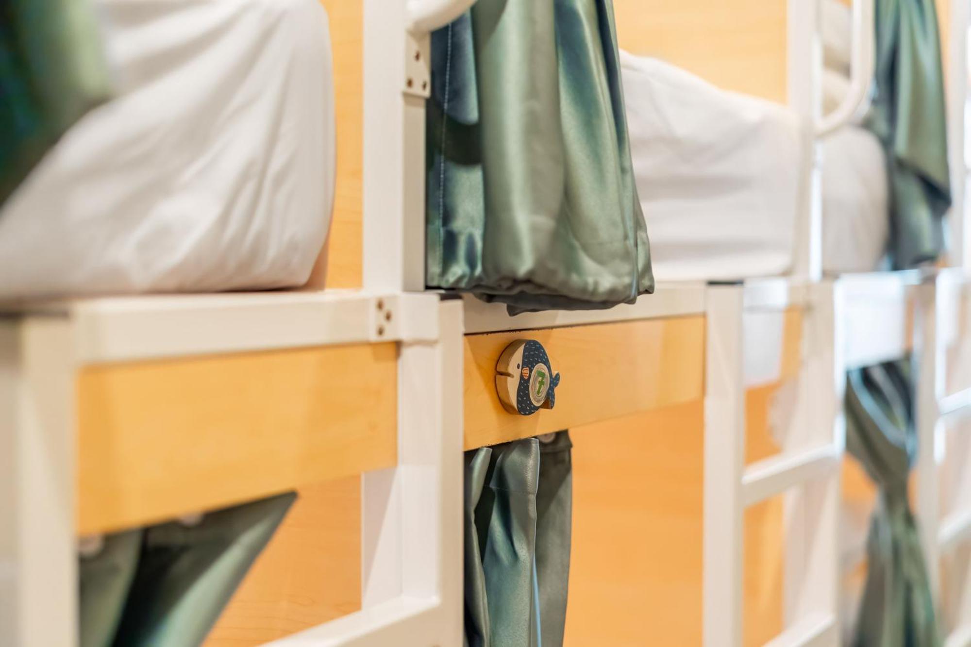 Sweett Lemon Hostel Patong Экстерьер фото