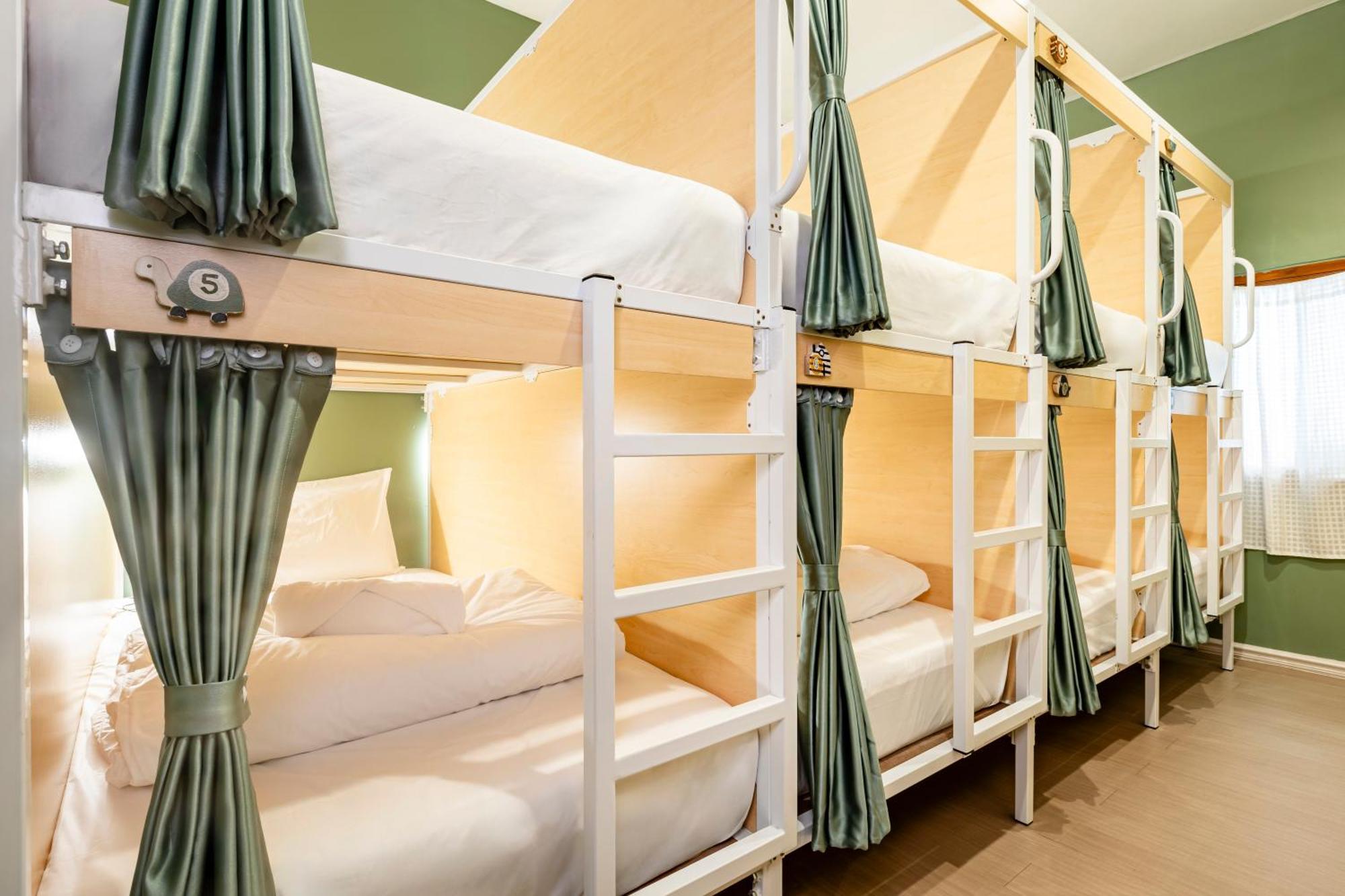 Sweett Lemon Hostel Patong Экстерьер фото